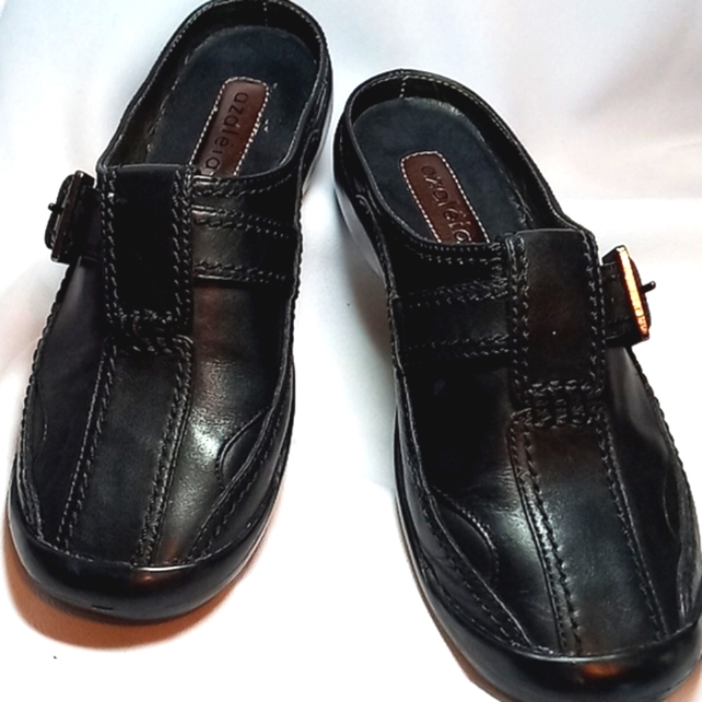 💚Azaleia Black Leather Slides